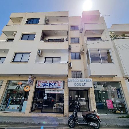 Cheer Up City Apartment, Near To The Finikoudes Beach 라르나카 외부 사진