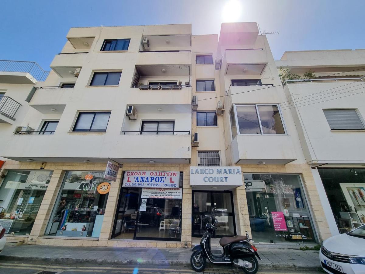 Cheer Up City Apartment, Near To The Finikoudes Beach 라르나카 외부 사진